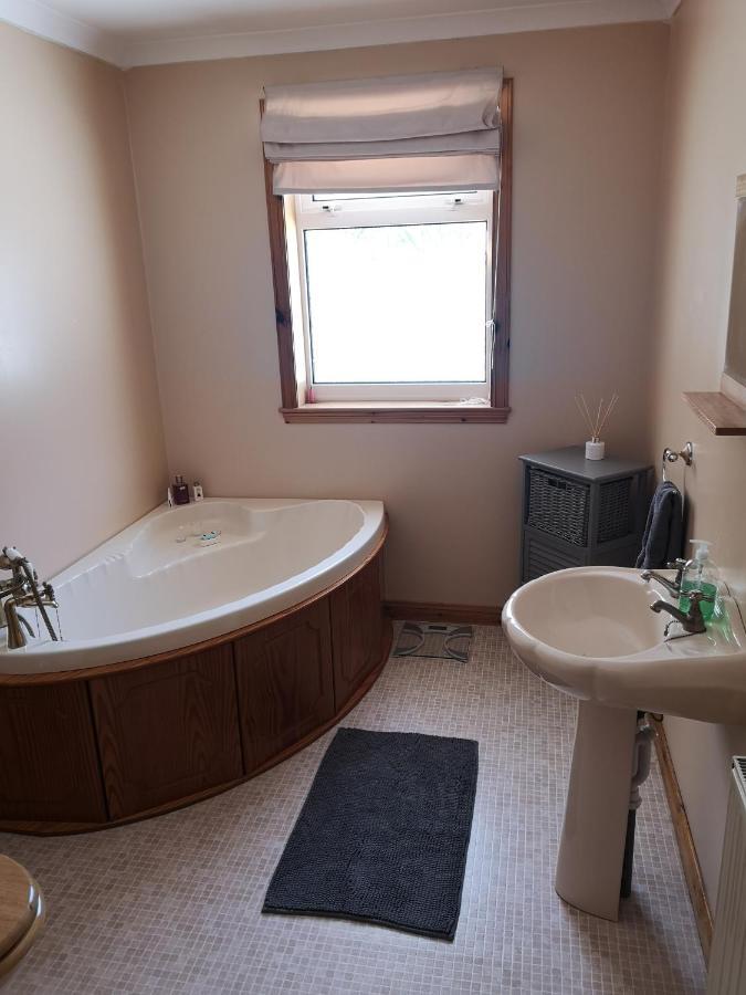 Large Private 3 Bed Bungalow Villa Stornoway  Dış mekan fotoğraf